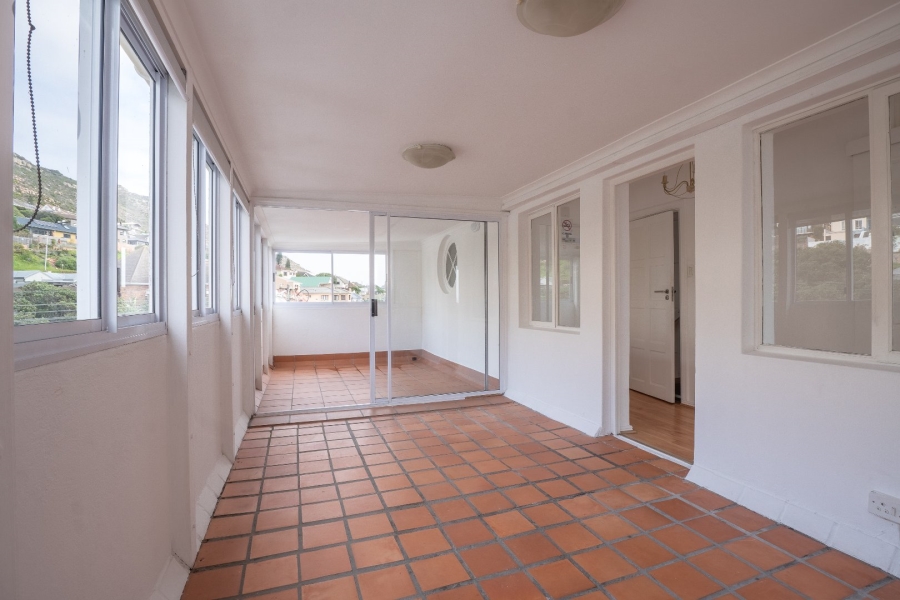 To Let 2 Bedroom Property for Rent in Fish Hoek Western Cape